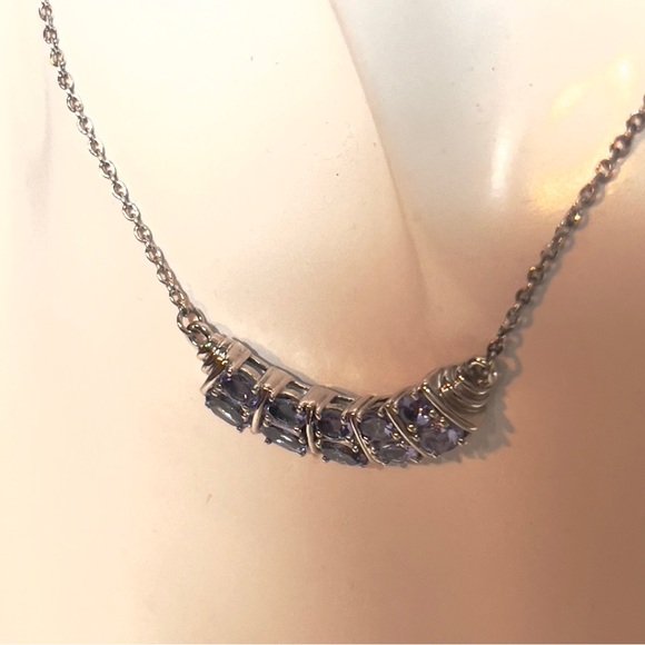 925 Silver Arc Pendant Necklace with Oval Grain Set Tanzanite Gemstones - Picture 15 of 16